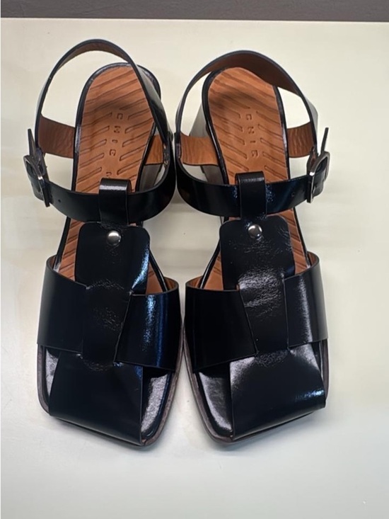 Chie Mihara Shoes - Chie Mihara Black Patent Leather Square-Toe Strappy Sandals